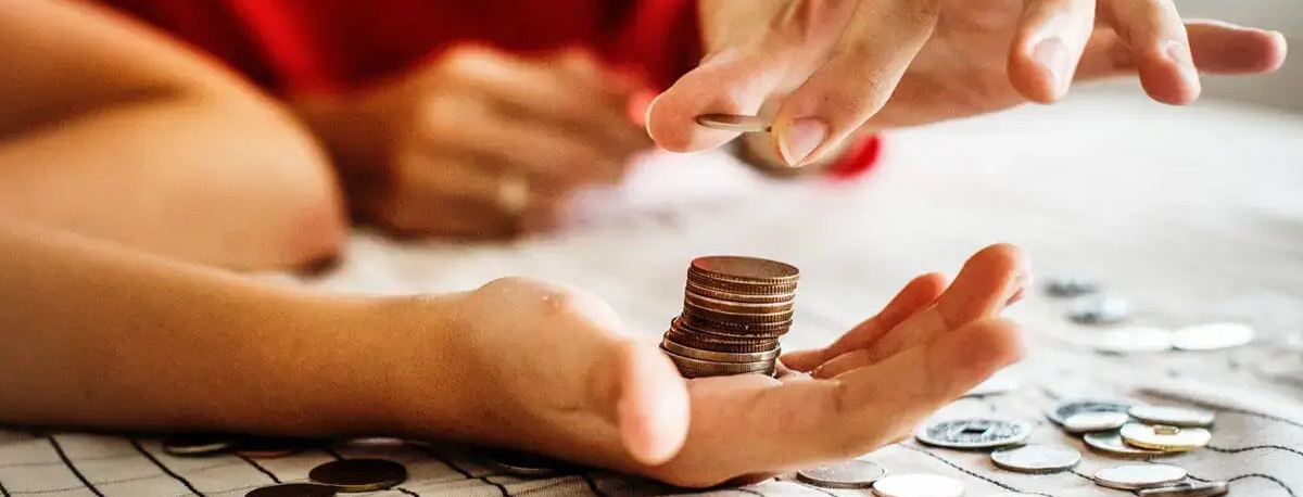 Imagem de É difícil poupar nos Açores devido ao custo de vida mais caro