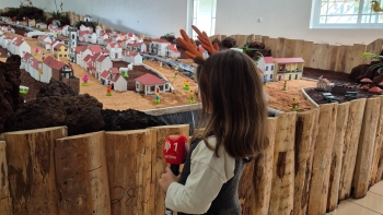 Imagem de Faial da Terra faz presépio à escala da freguesia