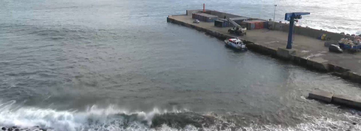 Imagem de Navio Thor volta a não atracar na ilha do Corvo