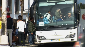 Imagem de Transporte Escolar: Empresária que faz transporte de crianças denuncia que Governo não paga serviço desde setembro