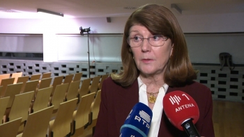 Imagem de Apoio Palavra Açores: Berta Cabral não abre jogo sobre eventual corte de 1M€ para a SAD do Santa Clara