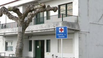 Imagem de Família de doente denuncia alegada negligência médica no Centro de Saúde das Lajes do Pico