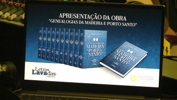 Imagem de Jorge Forjaz homenageado em Angra do Heroísmo no lançamento do seu livro
