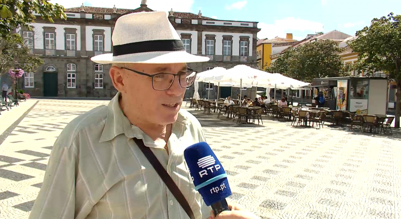 Imagem de Faleceu o artista plástico Manuel Martins