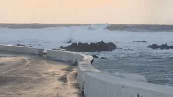 Imagem de Depressão Joseph causa 4 ocorrências nos Açores mas mau tempo continua até quinta-feira