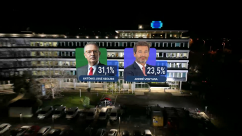 Imagem de Seguro vence primeira volta das Presidenciais e vai à segunda volta com Ventura