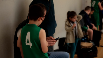 Imagem de Parlamento Francês proíbe redes sociais a menores de 15 anos por larga maioria