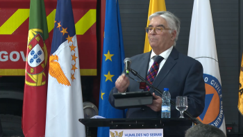 Imagem de Rui Melo acusa EDA de excluir várias corporações de bombeiros do apoio monetário durante o incêndio do HDES