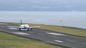 Imagem de CM da Horta reivindica reposição de 14 ligações diretas entre Lisboa-Horta-Lisboa