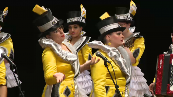 Imagem de Carnaval enche salões da ilha Terceira