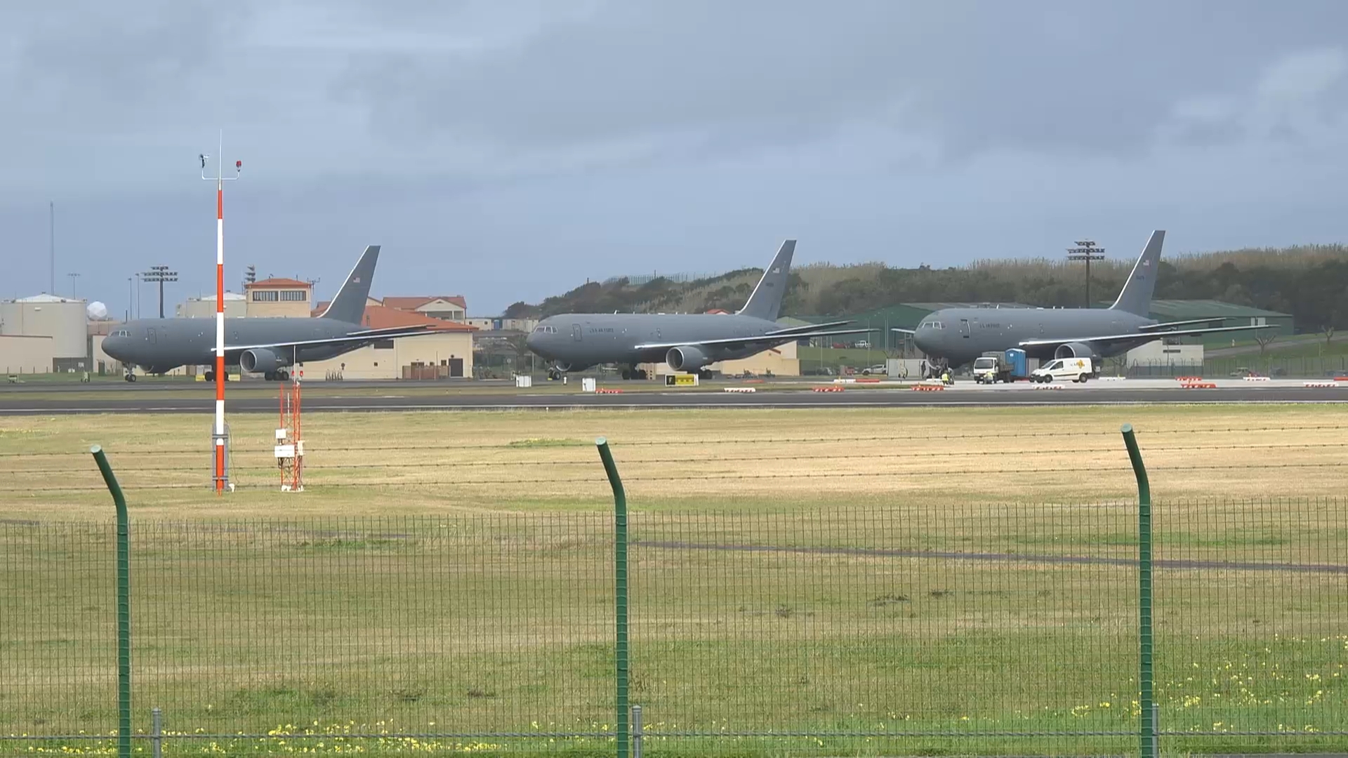 Rtp Base BE condena utilização da Base das Lajes - RTP Açores