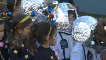 Imagem de Todas as escolas da ilha de Santa Maria participaram no Desfile de Carnaval