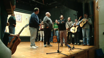 Imagem de Carnaval: Ensaio geral do Bailinho do Porto Judeu antes da estreia nos palcos da Terceira