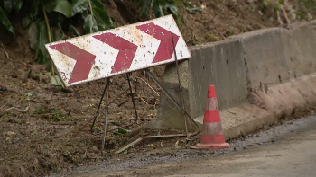 Imagem de Povoação reclama por melhores estradas