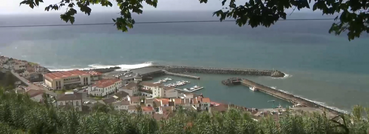 Imagem de Povoação alerta para perigosidade de estrada e admite novas formas de reivindicação