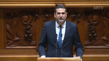 Imagem de Subsídio Mobilidade: Hugo Soares admitiu existência de divergências de opinião com deputados do PSD eleitos pelas Regiões Autónomas