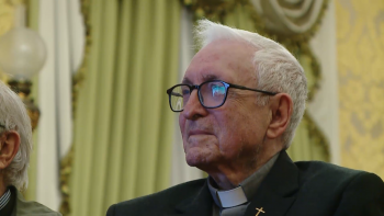 Imagem de Pe. Francisco Dolores lança livro de textos escritos na sequência do terramoto de 1 de janeiro de 1980