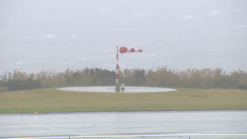 Imagem de Mau tempo continua nos Açores: Viagens aéreas e marítimas canceladas