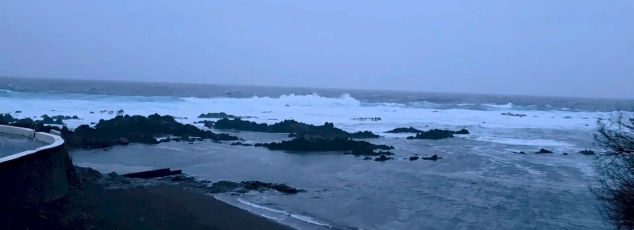 Imagem de Depressão Leonardo já provoca perturbações nos transportes aéreos e marítimos