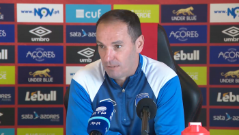 Imagem de Santa Clara vs. Alverca: Petit agradado com atitude dos jogadores açorianos