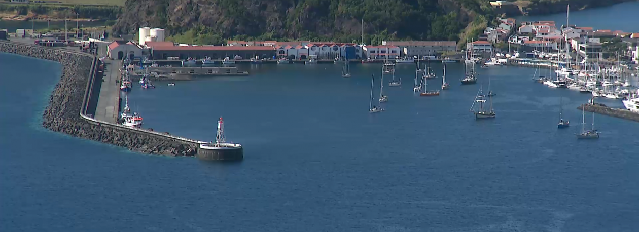 Imagem de Porto da Horta já reabriu à navegação depois de ter estado encerrado desde sábado