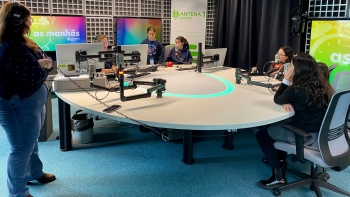 Imagem de Rádio continua a cativar alunos na era da tecnologia