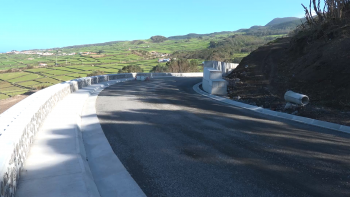 Imagem de Estrada Raminho-Serreta: Automobilistas aprovam segurança da estrada durante a abertura temporária
