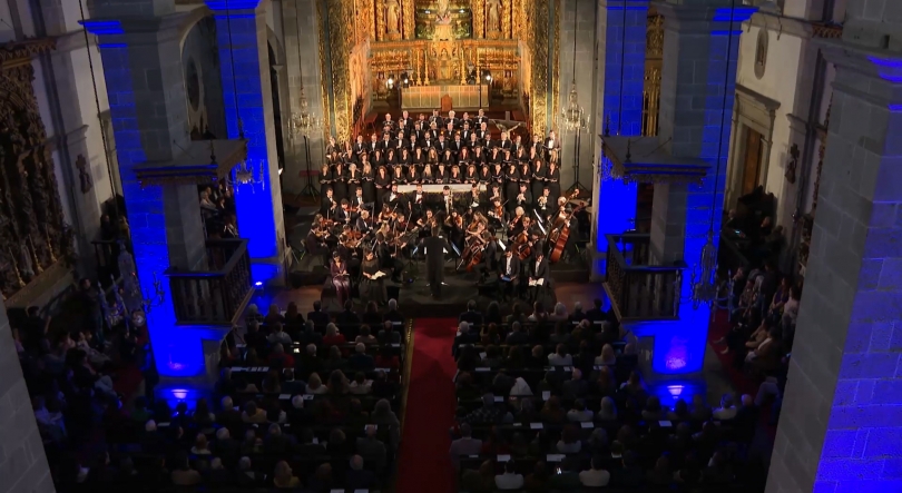 Imagem de Requiem de Mozart apresentado pelo Coral de São José e pela Orquestra Arquipélago Cromático