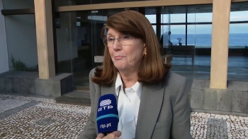 Imagem de Derrocada Ribeira Quente: Berta Cabral refuta críticas e diz que a estrada é municipal