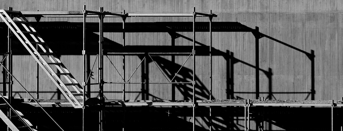 Imagem de Acidente de trabalho faz vítima mortal numa superfície comercial em Ponta Delgada