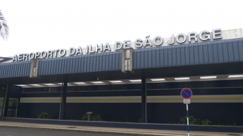 Imagem de Aeroporto de São Jorge continua sem novo equipamento de raio-x