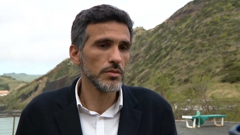 Imagem de BE condena utilização da Base das Lajes