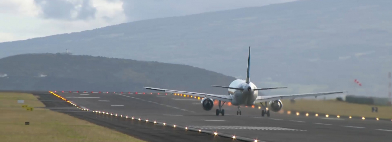 Imagem de Garantidos apenas 10 voos semanais entre Horta e Lisboa nos meses de julho e de agosto
