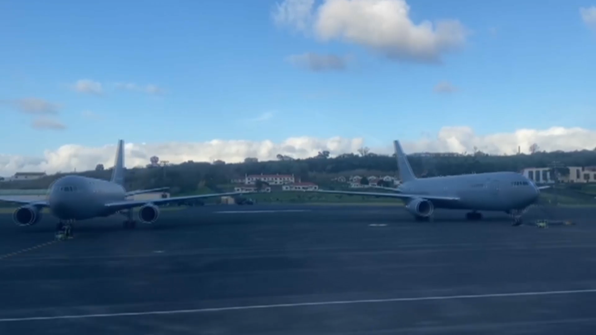 Rtp Base Mantém-se a movimentação na Base das Lajes - RTP Açores