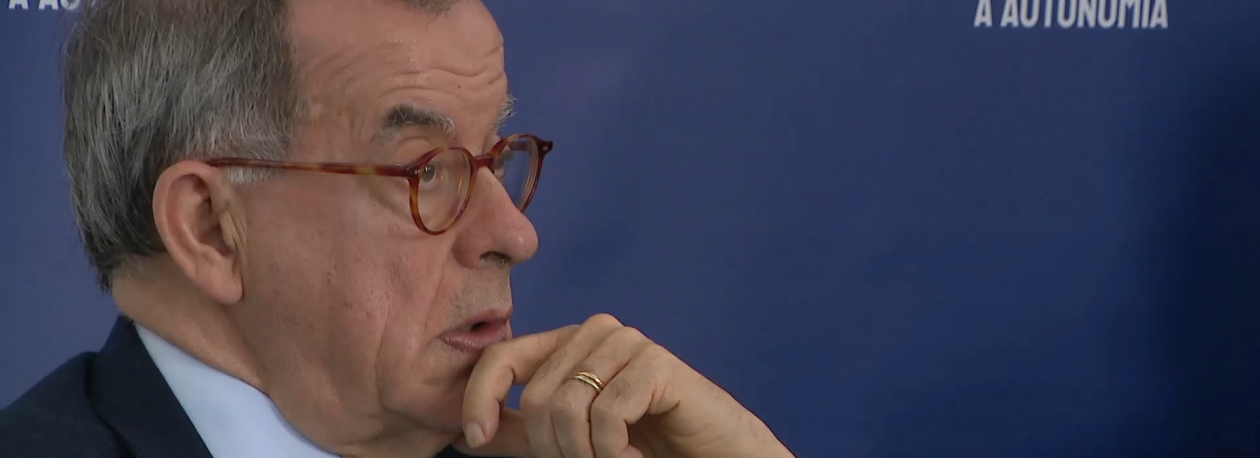 Imagem de Guilherme d’Oliveira Martins defendeu uma única Lei das Finanças Regionais na Madeira
