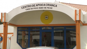 Imagem de Julgamento das auxiliares da creche em Rabo de Peixe começa a 23 de março