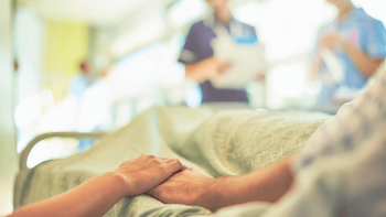 Imagem de Ordem dos Enfermeiros enumera dificuldades à implementação da Rede de Cuidados Paliativos