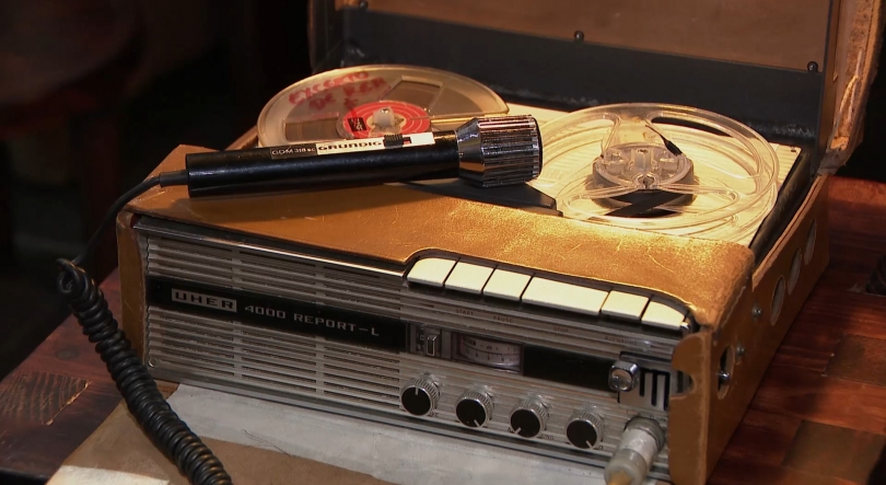 Imagem de Escutas do 25 de Abril: Emissão de 4 horas do dia da revolução está a rodar nos Açores