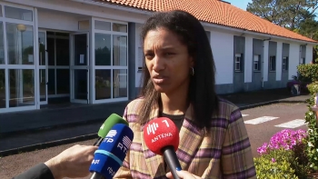 Imagem de Governo coloca viatura no porto da Horta para transporte de doentes do Pico ao hospital