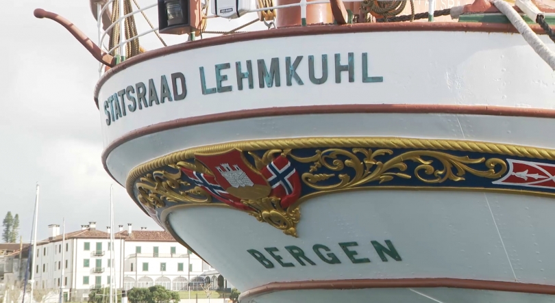 Imagem de Alunos da Escola Básica Integrada da Lagoa visitam Navio-Escola Norueguês em Ponta Delgada