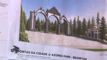 Imagem de Açores no Canadá: Monumento Portas da Cidade terá réplica em Brampton