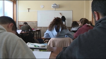 Imagem de Sindicatos de Professores apoiam proposta do BE que prevê apoio de 500€ para professores deslocados