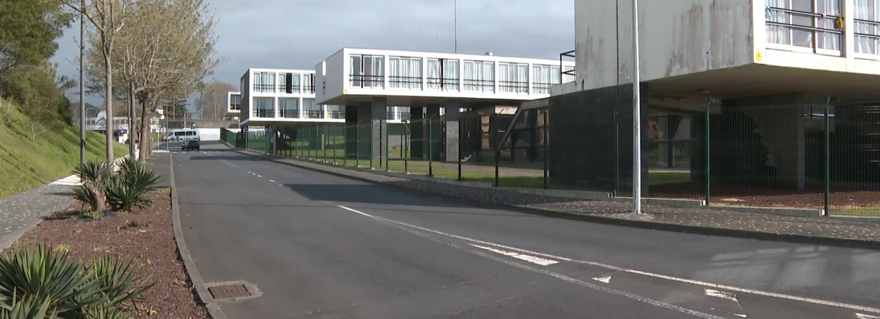 Imagem de Alunos universitários queixam-se das atuais condições da Residência Universitária