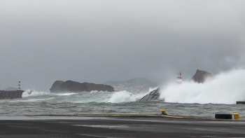 Imagem de Depressão Therese: Neve e granizo nos Açores