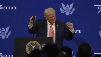 Imagem de Guerra Médio Oriente: Trump fala em negociações e acusa NATO de erro ‘tremendo’