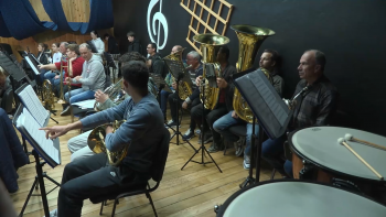 Imagem de Art Fado e Filarmónica das Doze Ribeiras sobem ao palco com o fadista Marco Rodrigues