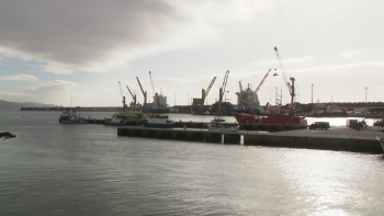 Imagem de Portos dos Açores: BE lembra risco de poluição de hidrocarbonetos