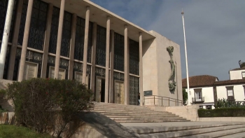 Imagem de Creche Rabo de Peixe: Atuais e antigas funcionárias acusam antigo presidente de inação