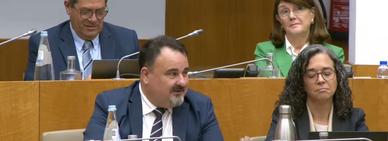 Imagem de Debate de urgência no Parlamento Regional sobre Turismo