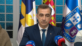 Imagem de Pista Aeroporto da Horta: Câmara da Horta apela a entendimento entre partes